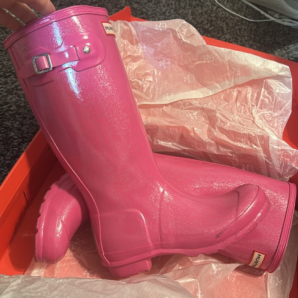 Hunter tall pink sparkle rain boots. Very good condition. - Picture 2 of 3